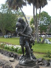 Statue Paul et Virginie Townhall Gardens Curepipe