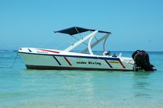 Boot Tauchschule Ticabo Flic en Flac Mauritius