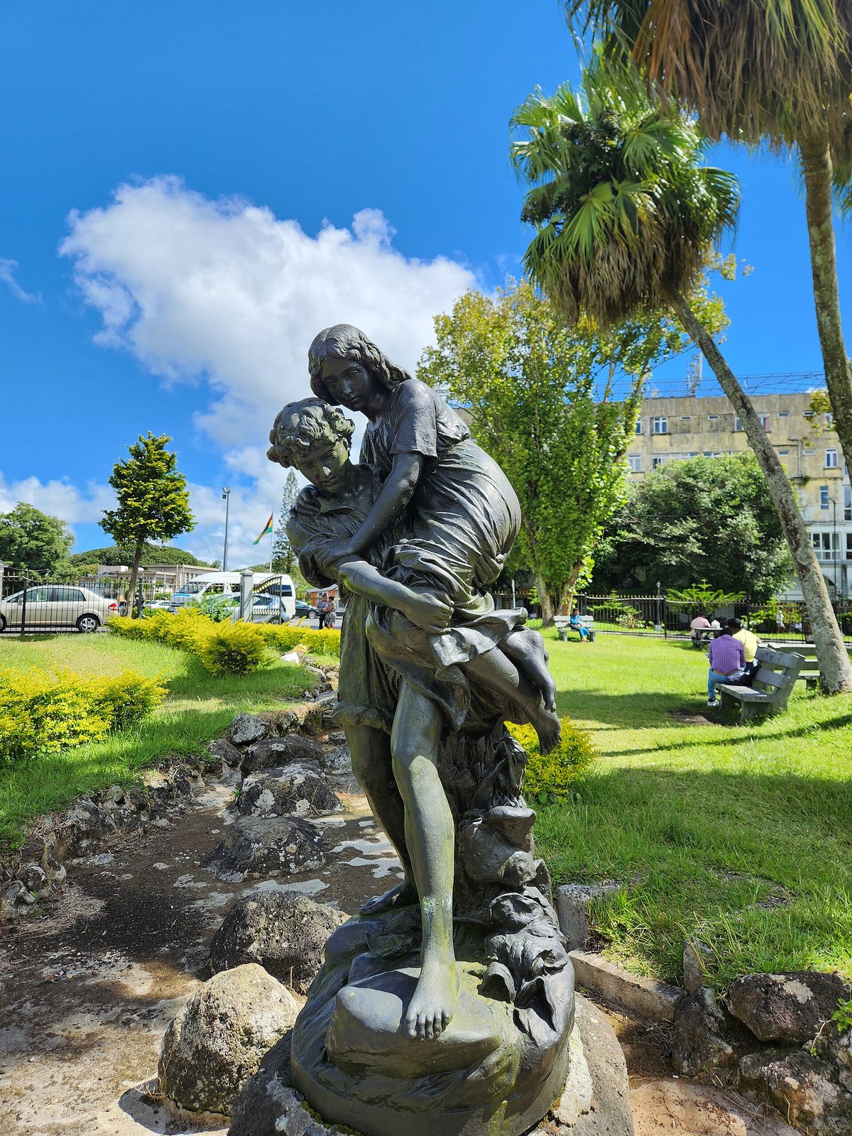 Statue von Paul und Virginie im Townhall Garden von Curepipe