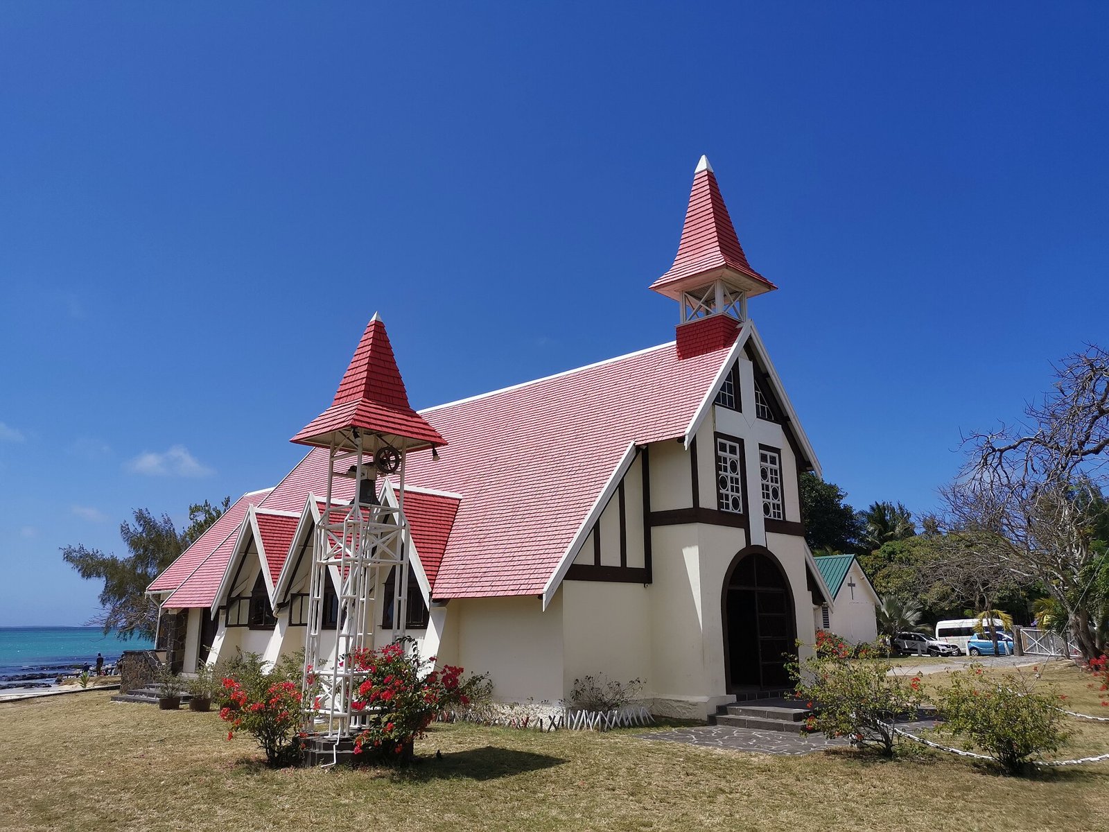 Die rote Kapelle Notre-Dame Auxiliatrice in Cap Malheureux