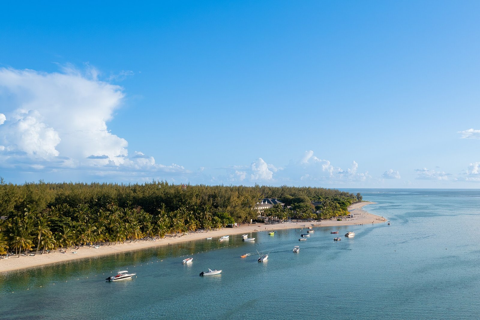 Die Lagune vor dem Strand von Le Morne